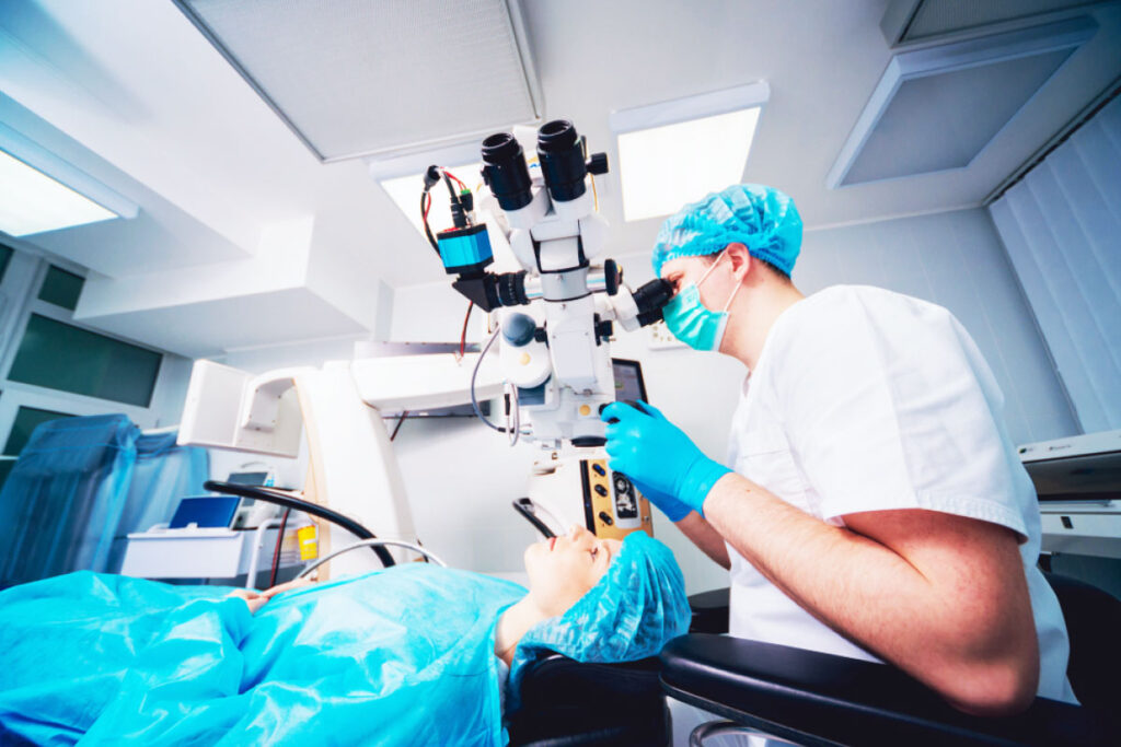 A Comprehensive Guide to Laser Eye Surgery Types to Help You Decide
