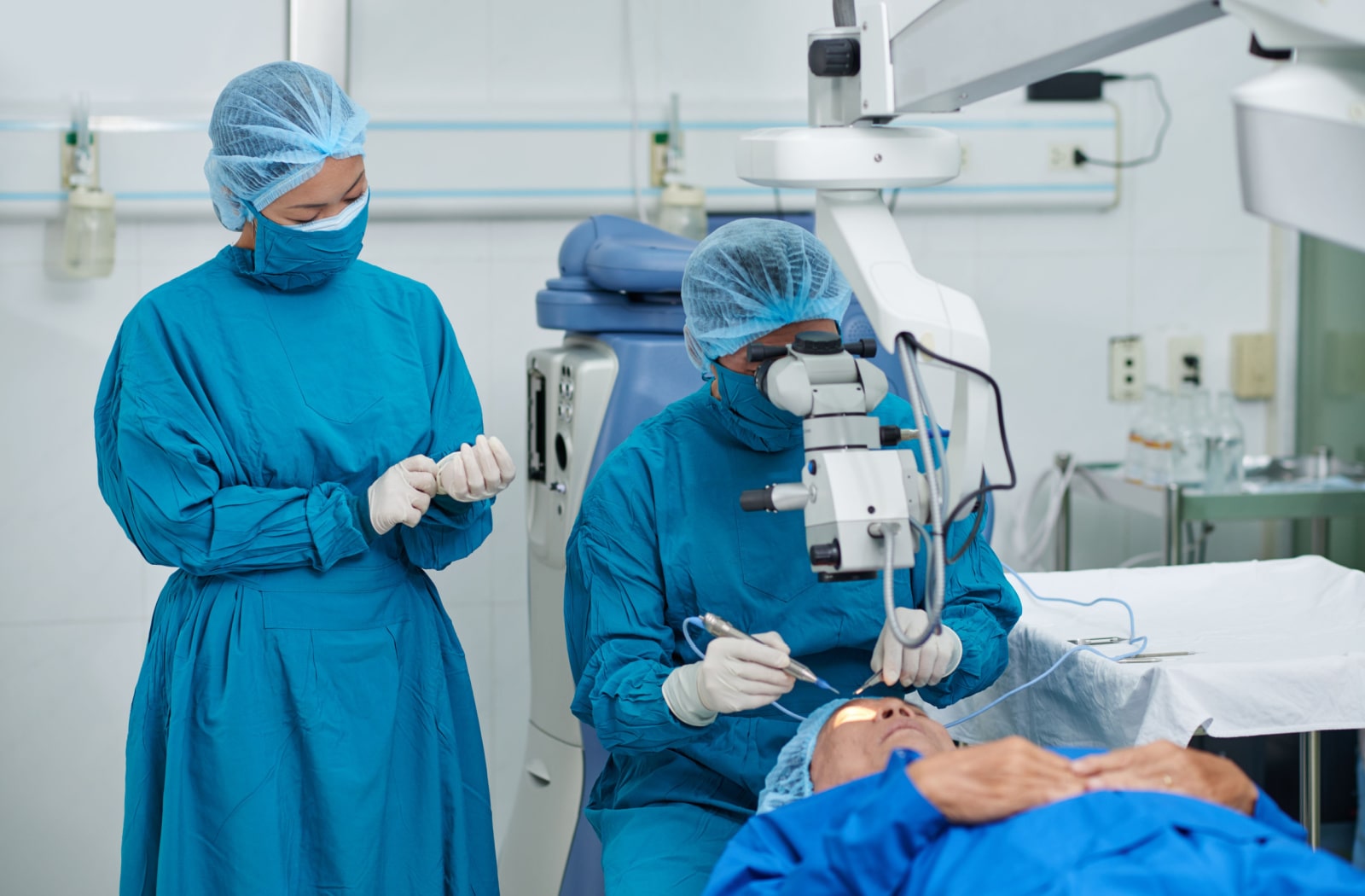 Read more about the article How Long Does Cataract Removal Take?