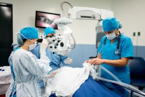 Read more about the article The Best Surgeons for Cataract Eye Surgery in Sydney