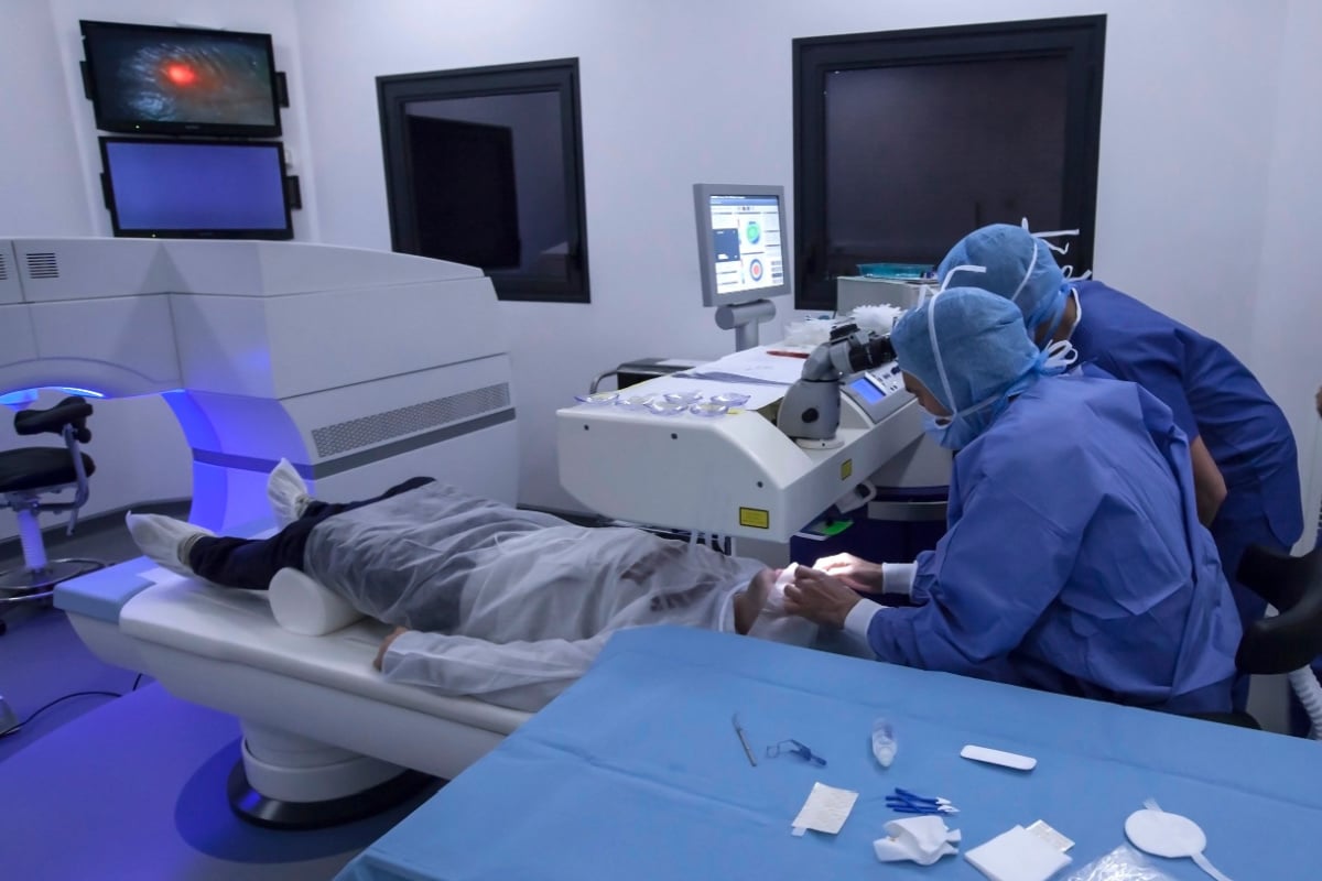 Read more about the article What Age Is Best for Cataract Surgery? Expert Insights